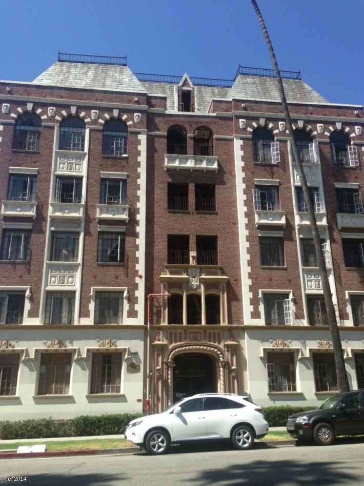 621 S Gramercy Pl Los Angeles, CA 90005 Commercial Property Management